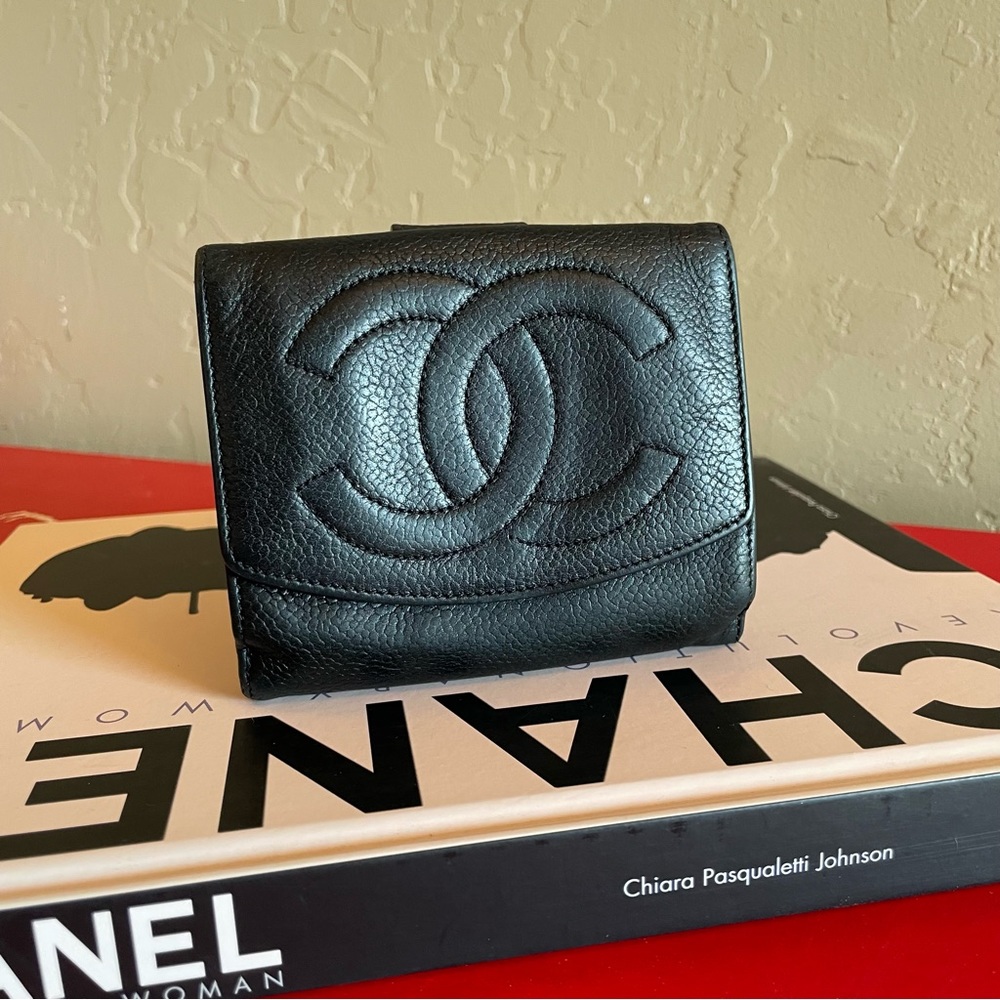 Chanel Authentic CC Logo Black Caviar‎ Leather Billfold Wallet